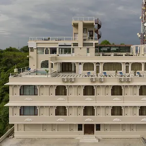 Raj Kuber Hotel
