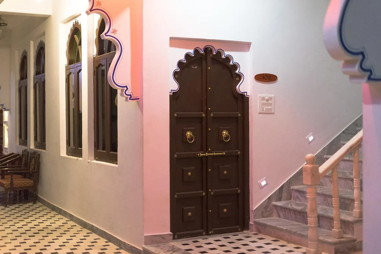 Bonjour Paradise Resort Udaipur 3*,